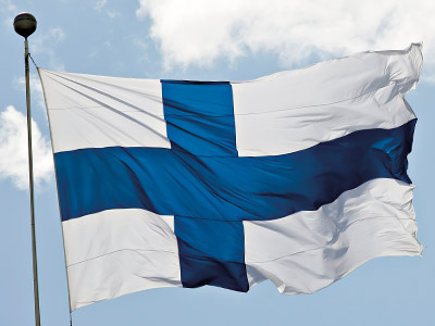 Liehuva Suomen lippu